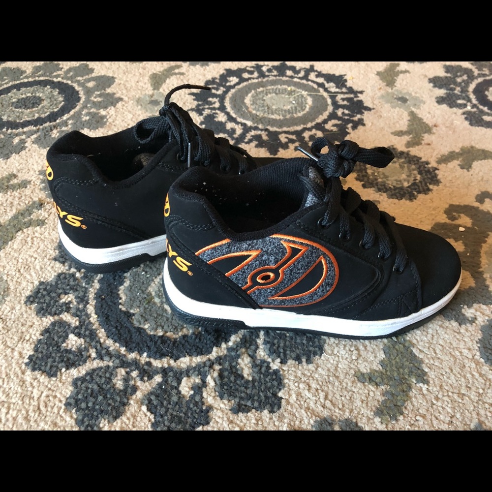 heelys